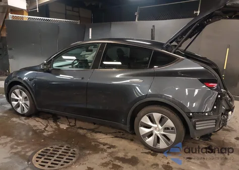 2024 Tesla Model Y Long Range Dual Motor All-Wheel Drive из США, поврежденный, VIN 7SAYGDEE9RA236235